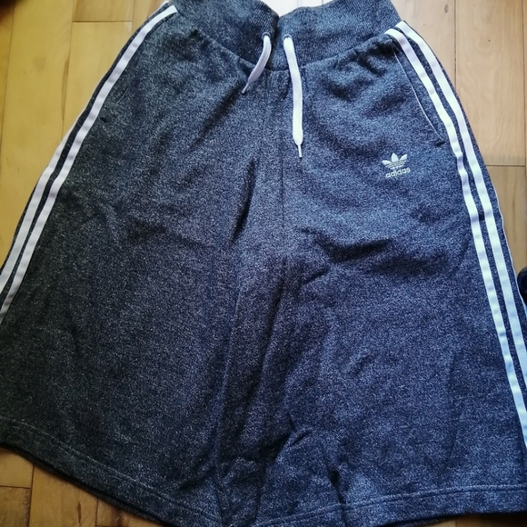 ADIDAS BERMUDA RARE new - Picture 1 of 8